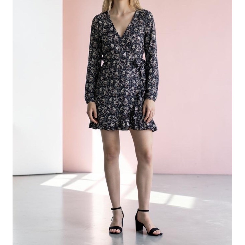Sky And Sparrow Dress Womens Large Black Floral Wrap Long Sleeve Mini Ruffle Hem